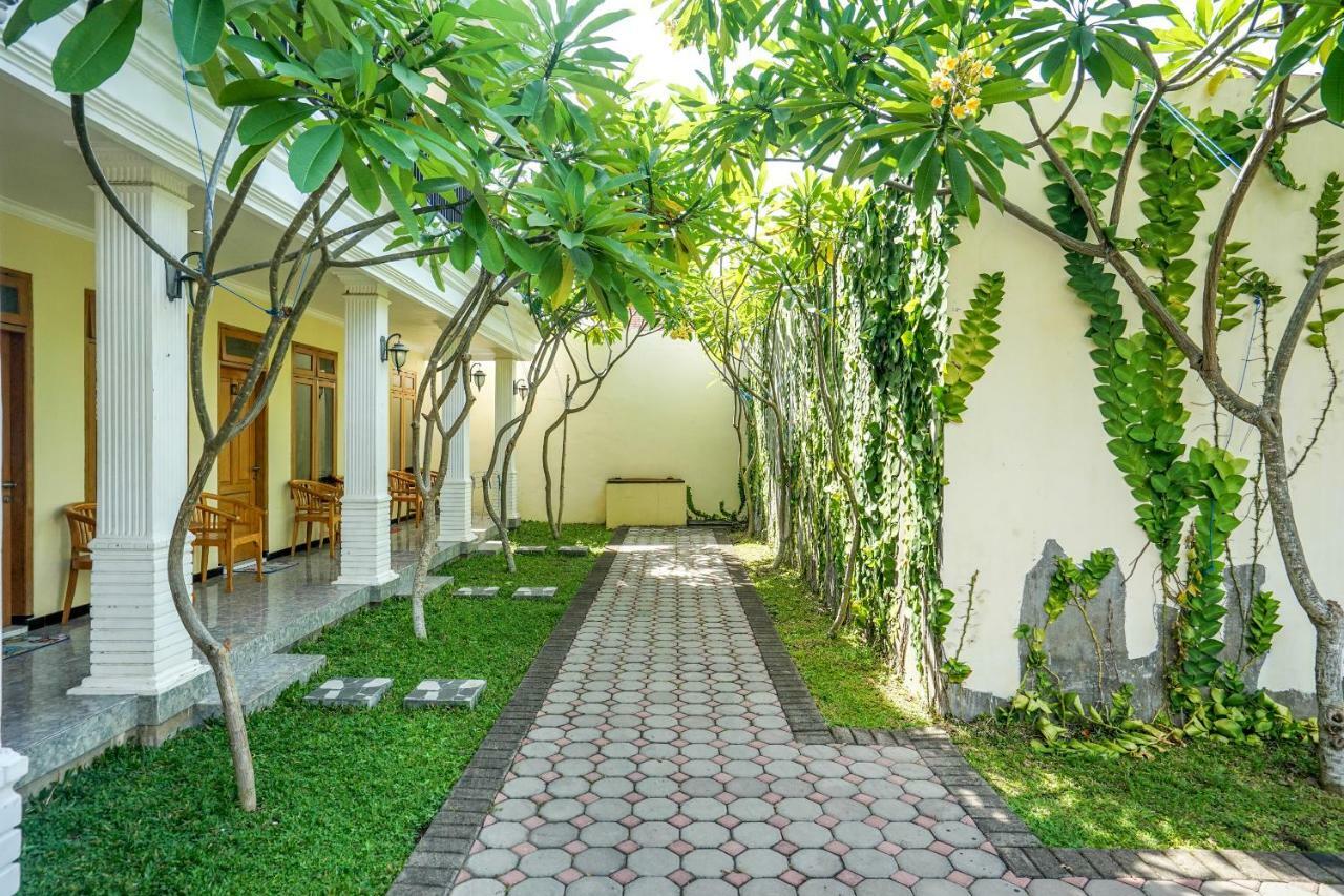 Oyo 522 Majapahit Homestay Syariah 2 Баньюванги Экстерьер фото