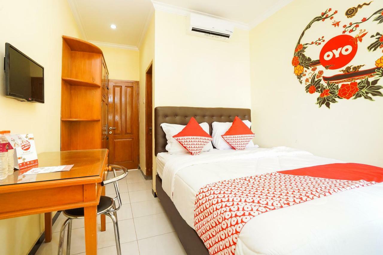 Oyo 522 Majapahit Homestay Syariah 2 Баньюванги Экстерьер фото